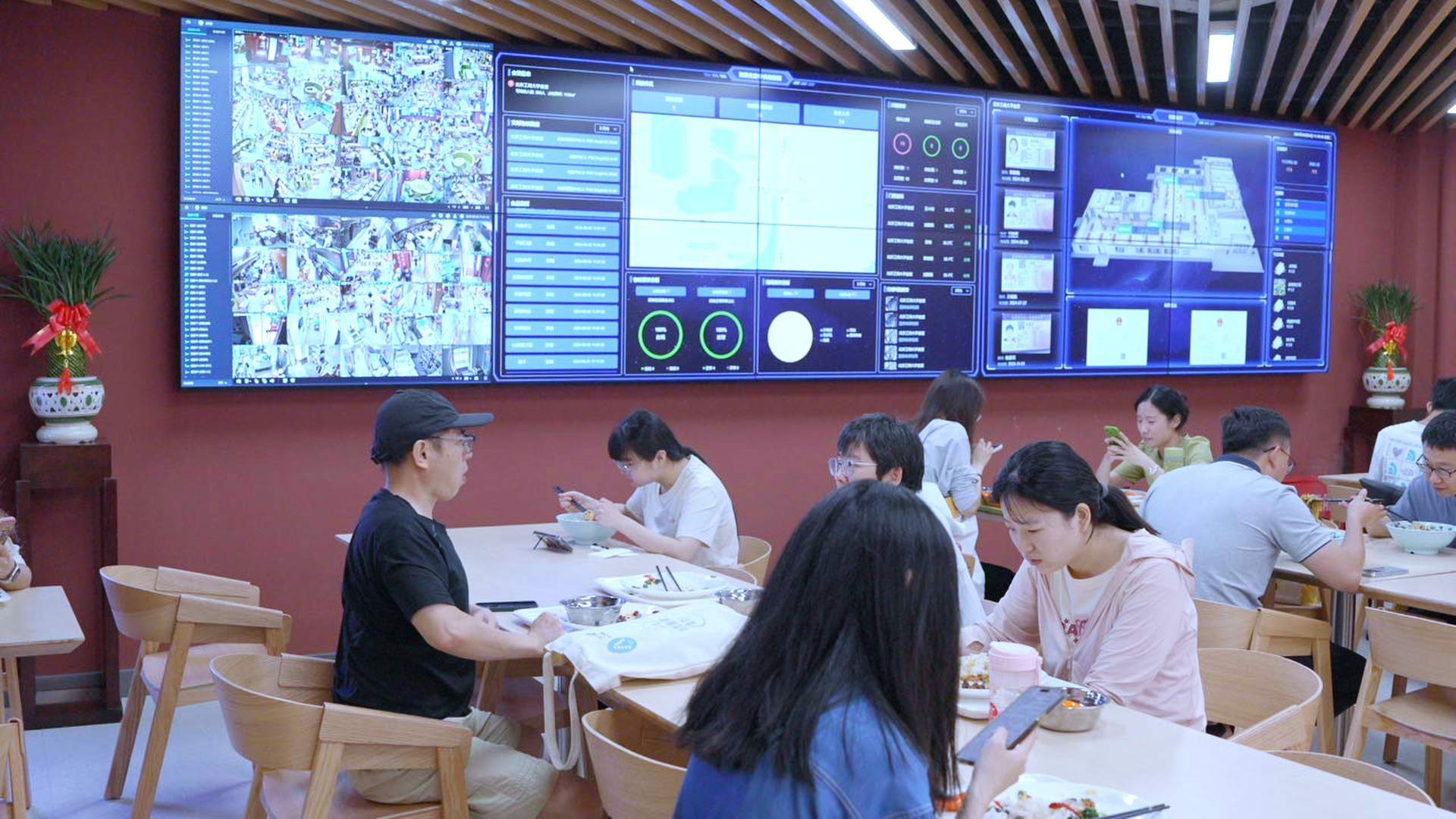 食堂监管大屏应用场景图 1