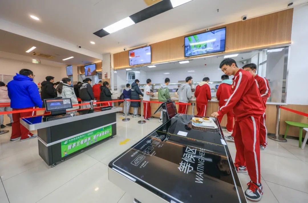 自助结算台应用场景图 3
